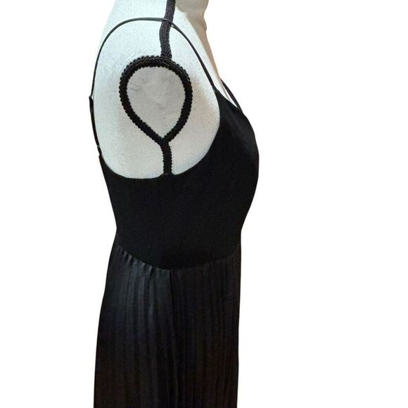 Halston Black A-Line Midi-Dress Spaghetti Strap Pleated Skirt Women Size 6 NWT - Picture 4 of 13